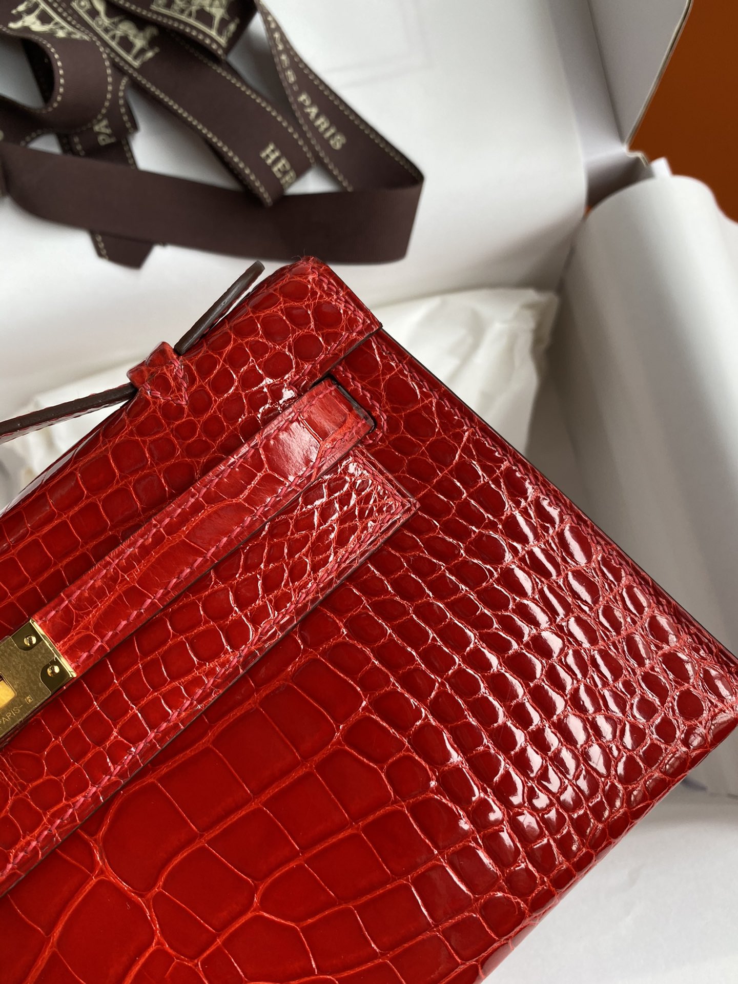 Hermes Mini Kelly Pochette 22cm Bag In Red Shiny Alligator Leather